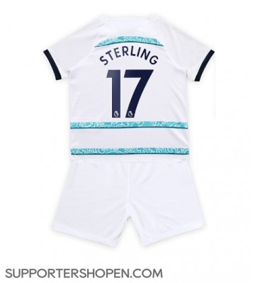 Chelsea Raheem Sterling #17 Bortatröja Barn 2022-23 Kortärmad (+ korta byxor)